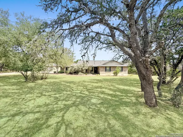156 Red Bud, Bandera, TX 78003