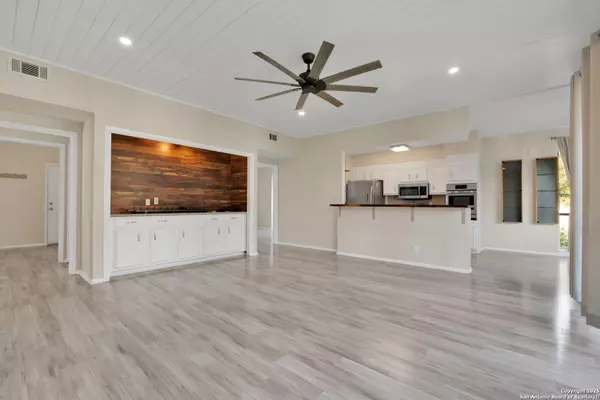 3678 Hidden UNIT 601, San Antonio, TX 78217
