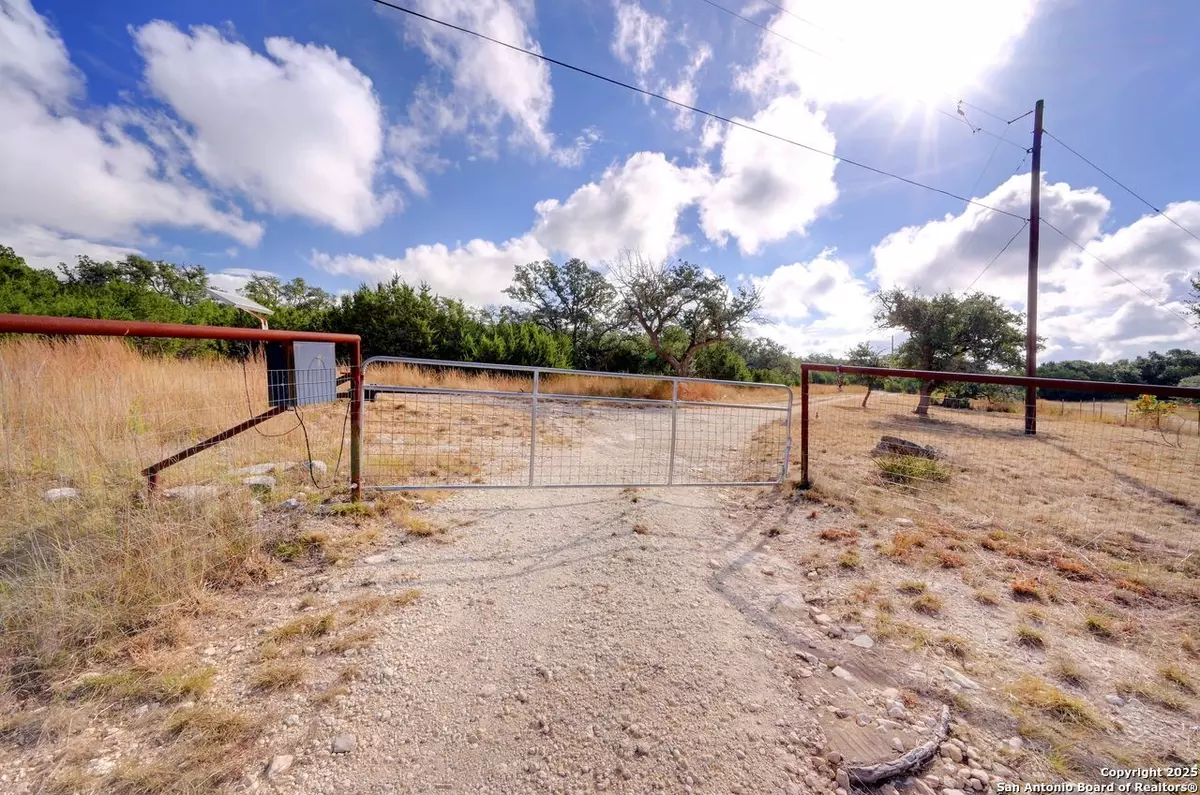 Kendalia, TX 78027,113 Southview