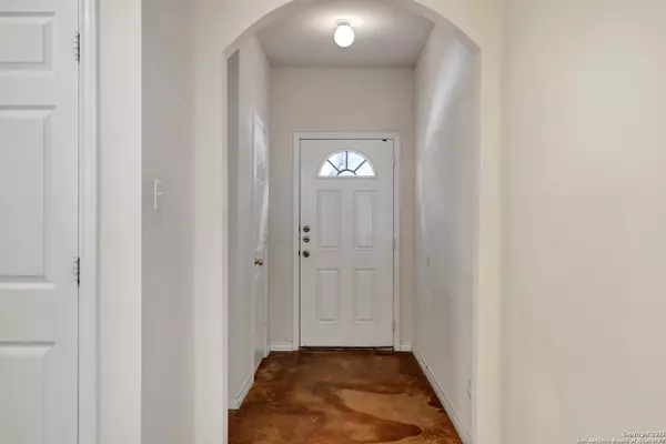 San Antonio, TX 78240-4396,7823 KINGSBURY WOOD UNIT 4