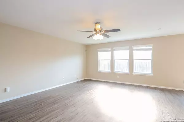 Converse, TX 78109,2326 Cats Paw