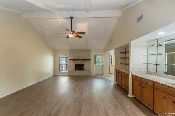 San Antonio, TX 78254,8423 Heraldry