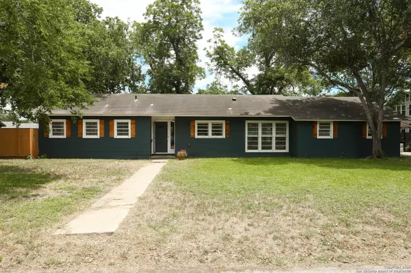Seguin, TX 78155,621 Hackberry