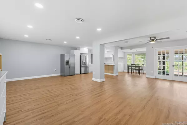 San Antonio, TX 78213,543 Freiling