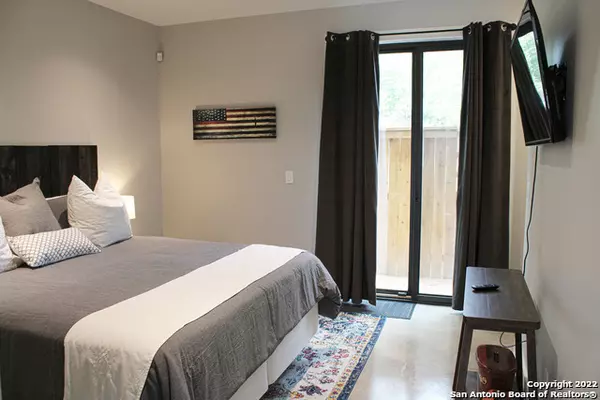 San Antonio, TX 78212,318 Grayson St UNIT 304