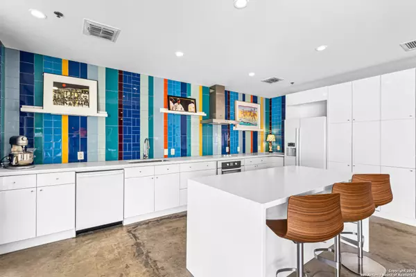 San Antonio, TX 78210,1115 Alamo UNIT 2408