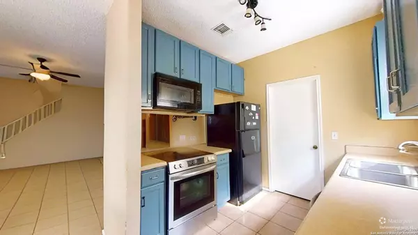 San Antonio, TX 78244,7246 sunlit trail