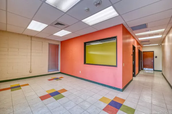 Crystal City, TX 78839,1402 1st