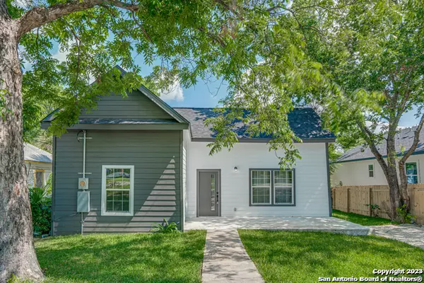 933 DENVER BLVD, San Antonio, TX 78210-2327