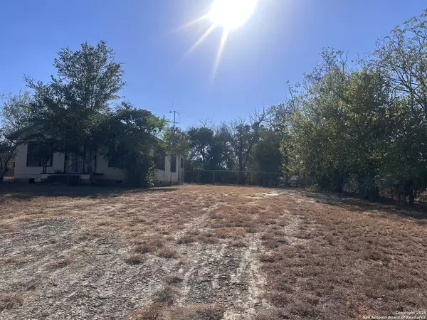 Stockdale, TX 78160,405 7th