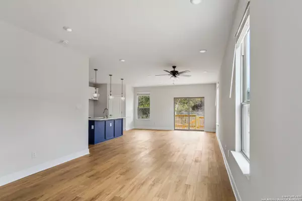 San Antonio, TX 78254,8907 SUMMERWOOD BEND