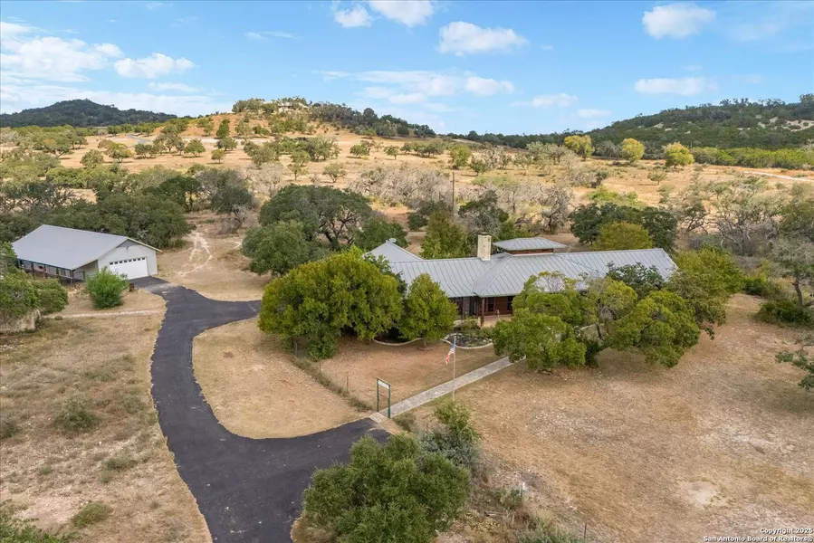 802 Ranch to Market Road 473, Comfort, TX 78013