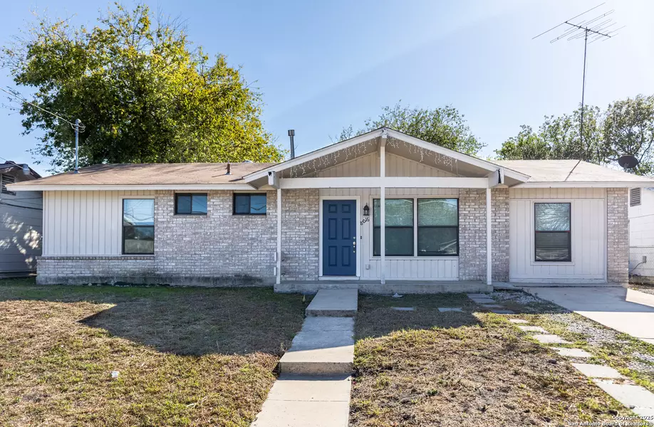 8016 LANDING AVE, San Antonio, TX 78227-3343