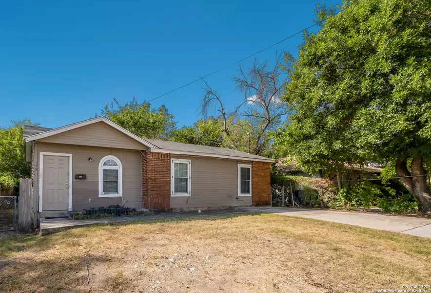 638 Hood, San Antonio, TX 78208