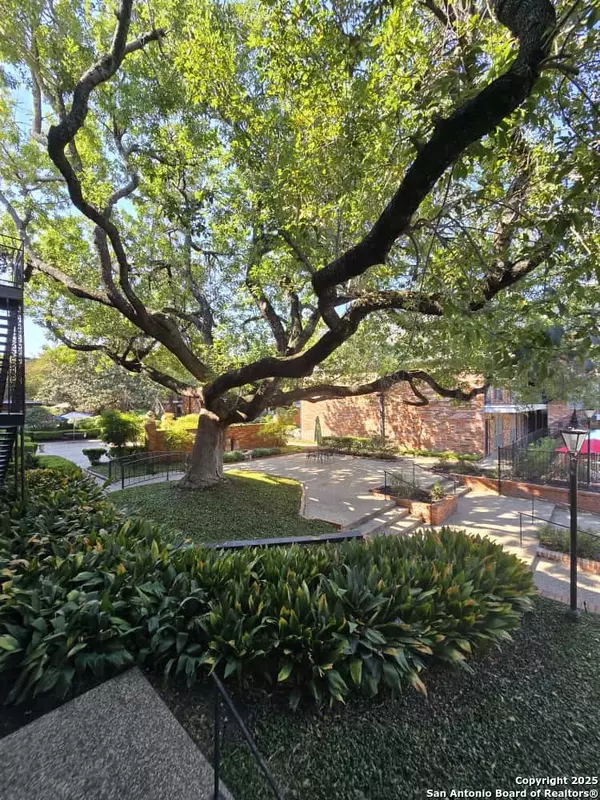 San Antonio, TX 78209,8401 N New Braunfels UNIT 106A