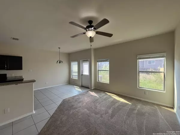 Converse, TX 78109,8711 Azul Sky Court