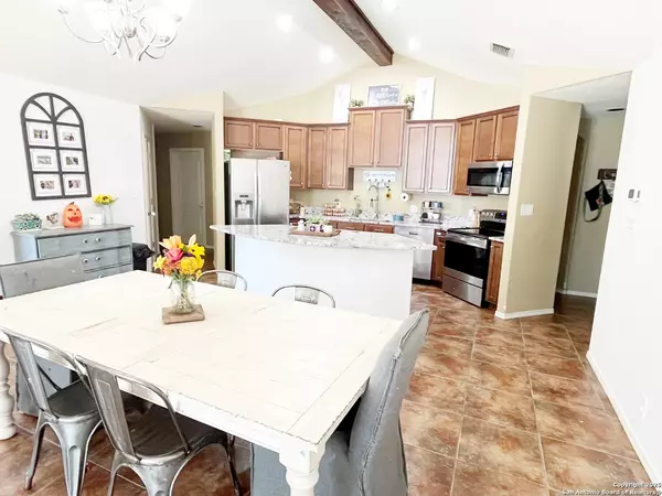 Pleasanton, TX 78064,228 Bunker Hill