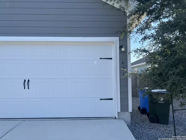 Seguin, TX 78155,621 Heathers Way