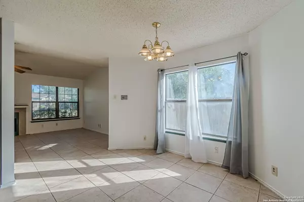 San Antonio, TX 78250,9402 Valley Moss