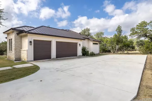 Canyon Lake, TX 78133,2471 George Pass