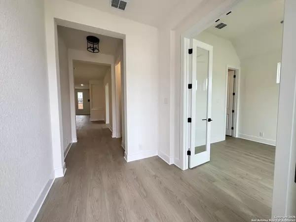 Castroville, TX 78009,151 Annette Drive