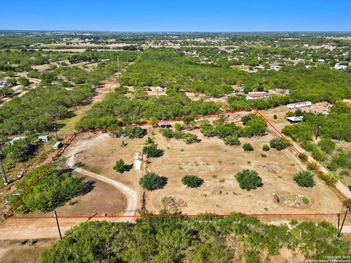 Atascosa, TX 78002,10585 briggs