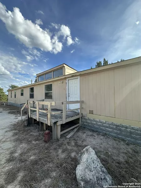 128 Frontier UNIT B, Bandera, TX 78003