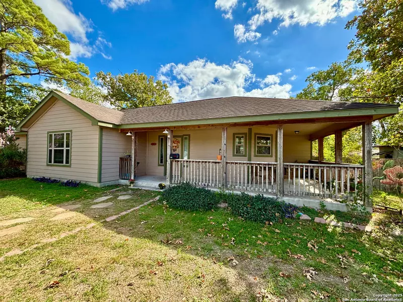 128 Dunning, Gonzales, TX 78629