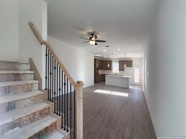 San Antonio, TX 78245,1452 Lockett Falls