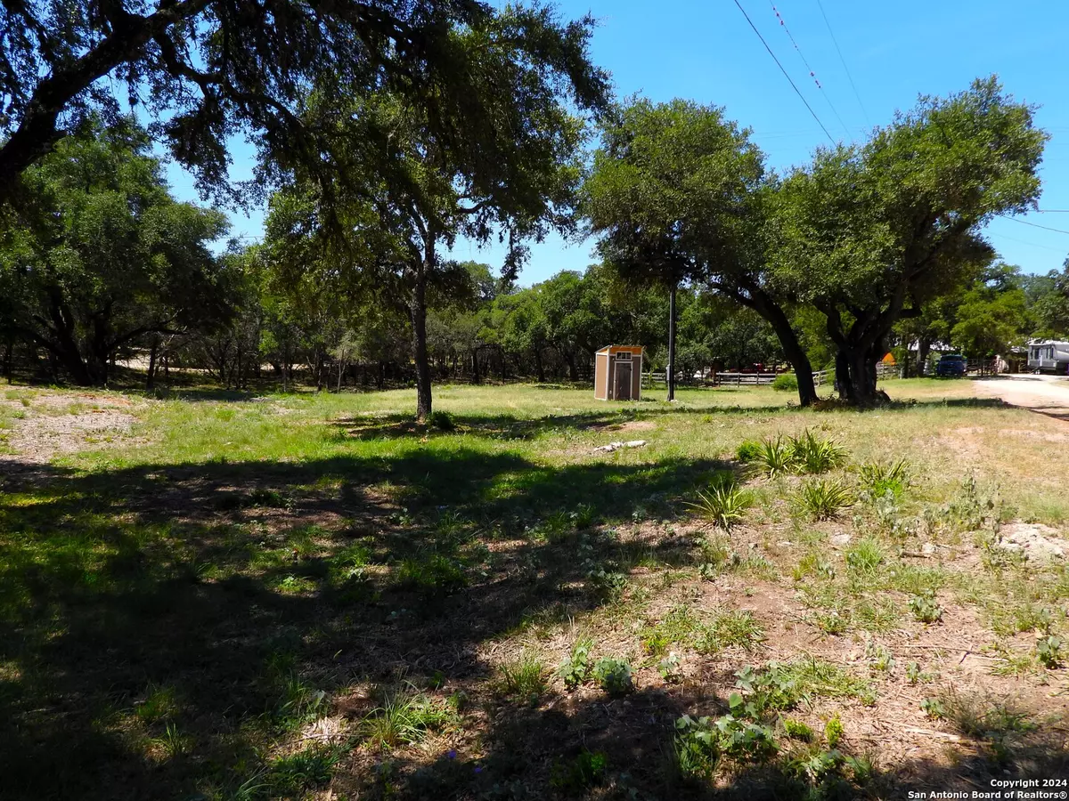 Lakehills, TX 78063,406 KRUSE LOOP