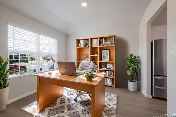 San Antonio, TX 78223,4309 Southton Bed