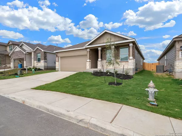 San Antonio, TX 78223,4431 Revetment Way