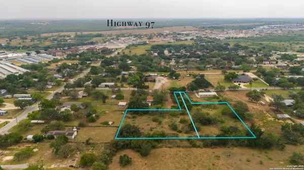 Pleasanton, TX 78064,1510 W Sandy Ln