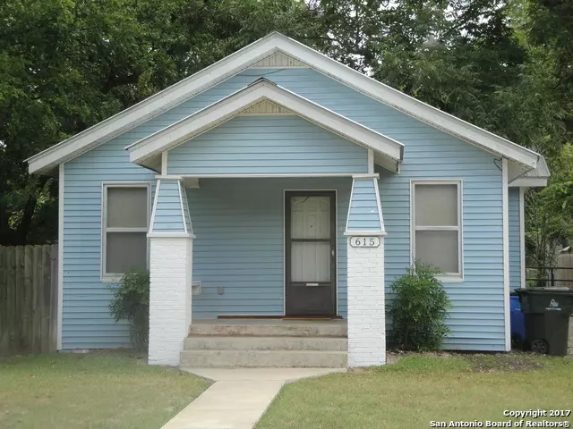 615 ELM ST, Seguin, TX 78155-4827