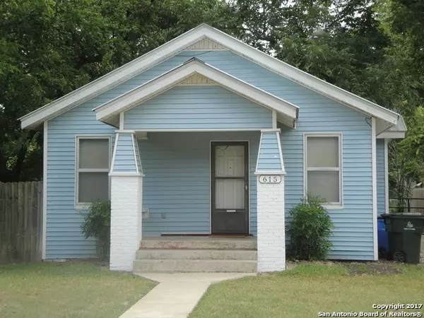 615 ELM ST, Seguin, TX 78155-4827
