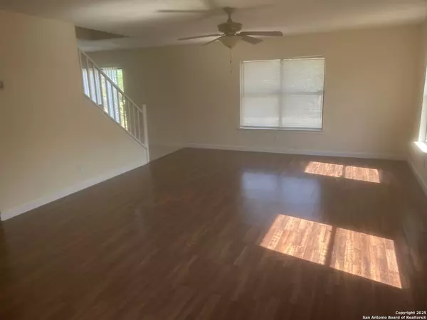 Converse, TX 78109-3366,8055 CORAL MEADOW
