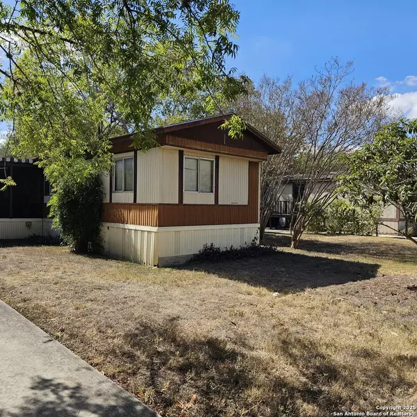 New Braunfels, TX 78130,161 E Green Valley