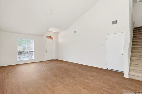 San Antonio, TX 78245-2382,1822 GOLDGAP FOX