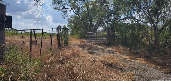 Pleasanton, TX 78064,5815 Fm 1784