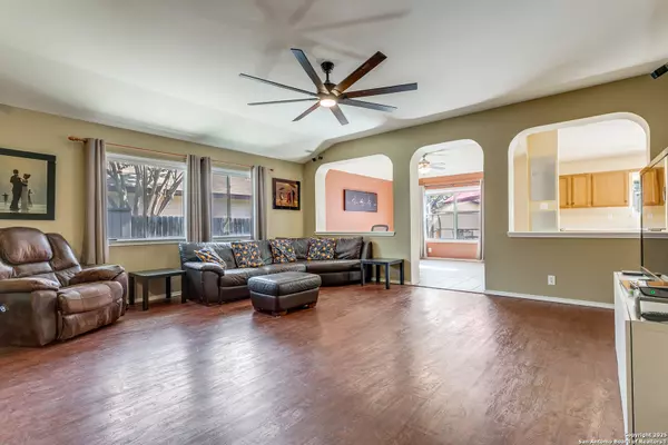 San Antonio, TX 78247,14318 Markham Ln