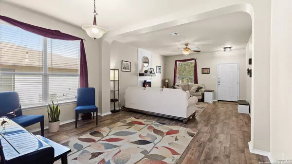 Schertz, TX 78108,740 Hollow Ridge