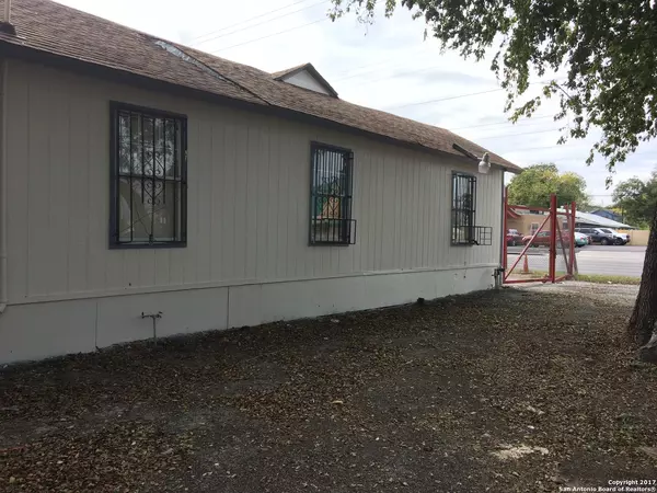 202 general mcmullen, San Antonio, TX 78237