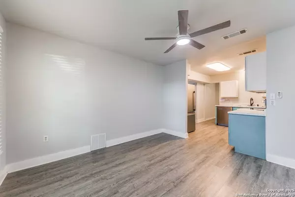 Castroville, TX 78009,122 Karm St