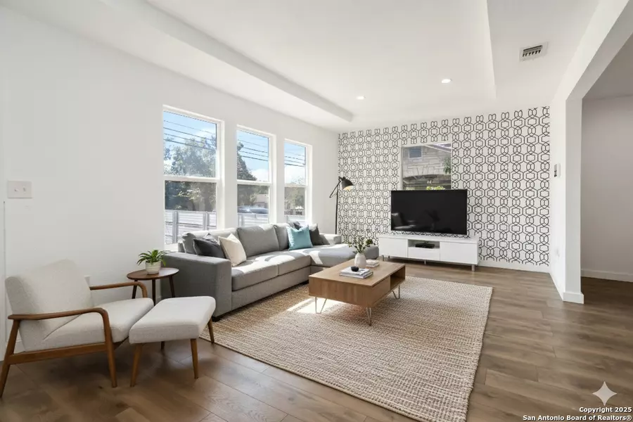 2131 Burnet, San Antonio, TX 78202