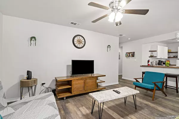 San Antonio, TX 78208,226 bee