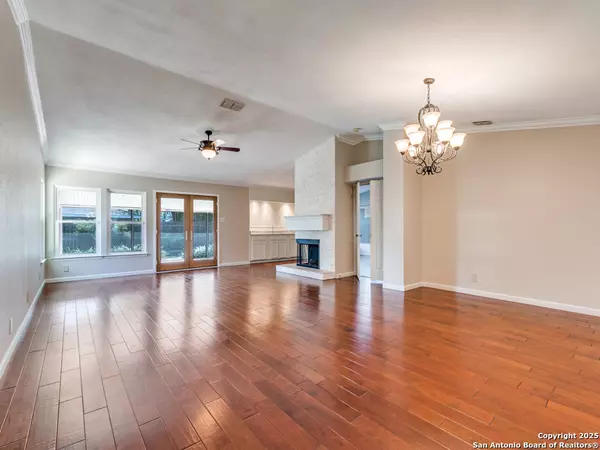 San Antonio, TX 78240,10326 Country Vista