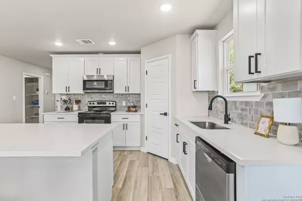 San Antonio, TX 78211,322 Spaatz