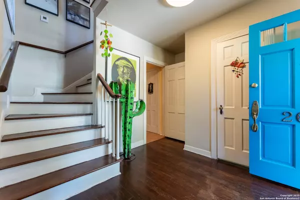 San Antonio, TX 78201,268 North Dr