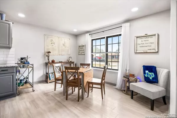 Converse, TX 78109,519 Willow Dr