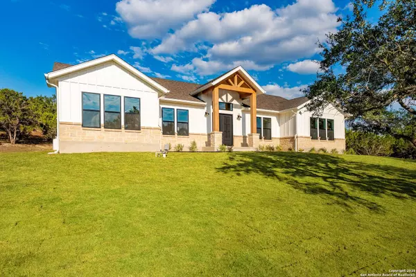 Boerne, TX 78006,736 Mountain Creek Trail